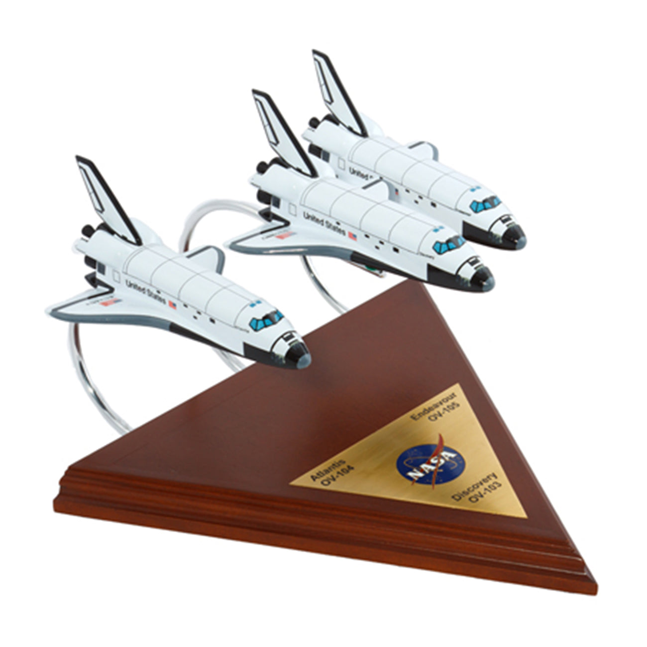 The Daron Boeing 3 Space Shuttle Collection 1:200 Model features three shuttle replicas—Atlantis, Endeavour, and Discovery—mounted on a triangular wooden stand with a NASA logo and labeled plaques.